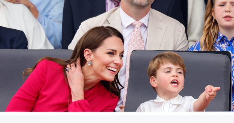 El vestido del desfile de Kate Middleton incluye un sutil guiño a la reina