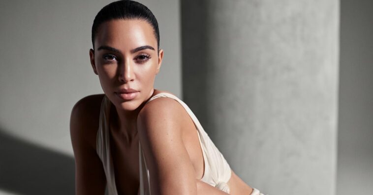 Era solo cuestión de tiempo antes de que Kim Kardashian lanzara productos para el cuidado de la piel