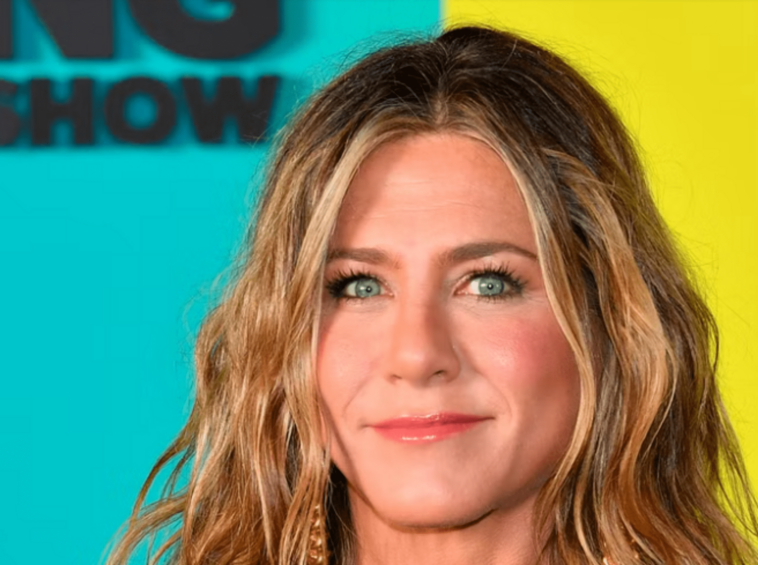 Jennifer Aniston desmiente la receta de ensalada que supuestamente comía todos los días en el plató de 'Friends'