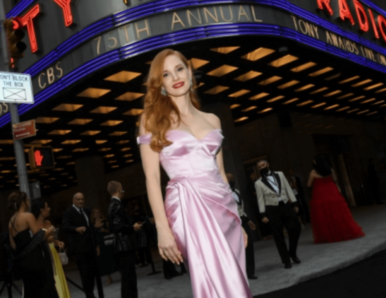 Jessica Chastain de Gucci rosa y otras estrellas en la alfombra roja de los Premios Tony 2022