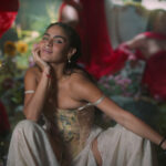 Jessie Reyez llama a un 'fraude' en nuevo video