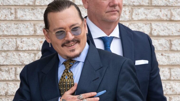 Johnny Depp gasta 86.000 dólares singapurenses en un festín de curry para celebrar la victoria en la corte de Amber Heard