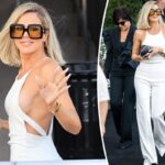 Khloé Kardashian presume curvas con candente jumpsuit