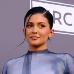 Kylie Jenner publica piernas de bebé para el Día del Padre