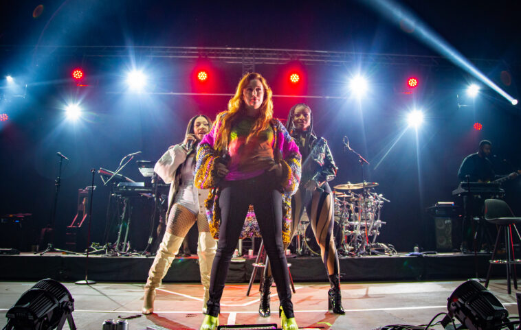 La formación original de Sugababes regresa con su primera actuación en Glastonbury