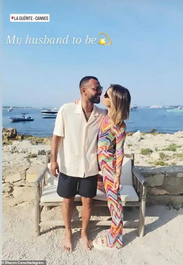 Enamorado: Ashley Cole fue elogiada por su prometida italiana el domingo, solo unas semanas después de pedirle la mano en matrimonio.