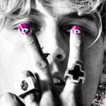Machine Gun Kelly's Rocky Rise explorado en el nuevo tráiler del documental 'Life in Pink'