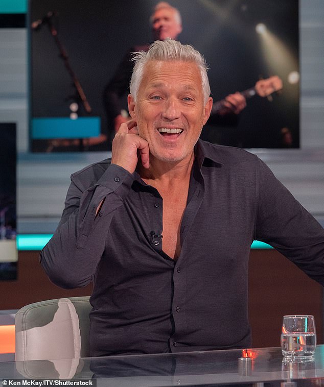 ¡Ups!  Martin Kemp sorprendió a los espectadores de Good Morning Britain al recordar el momento vergonzoso en el que accidentalmente fue al baño en la habitación de hotel de un extraño mientras dormían.