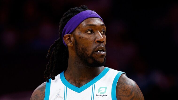 Montrezl Harrell acusado de delito grave, supuestamente tenía 3 libras.  de malezas durante la parada de tráfico