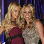 Paris Hilton asistió a la boda de Britney Spears para pinchar para el presidente Joe Biden