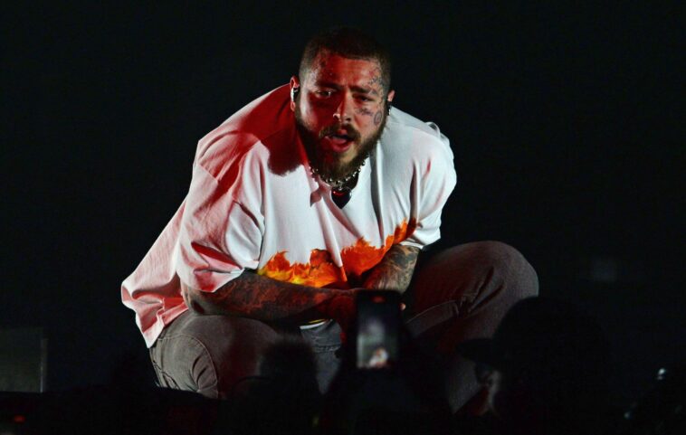 Post Malone admite que el 60 por ciento de sus letras están escritas en el inodoro