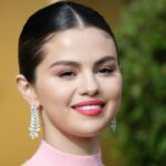 Selena Gomez rompió la pista de baile con un mono azul sin tirantes en la boda de Britney Spears