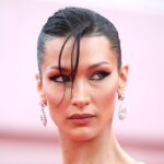 Si tuviera el cabello hasta el trasero de Bella Hadid, también me divertiría por la calle