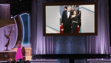Susan Lucci rinde un conmovedor homenaje a su difunto esposo al presentar el montaje In Memoriam en los Emmy diurnos