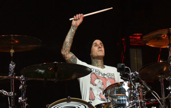 Travis Barker habría sido hospitalizado en Los Ángeles