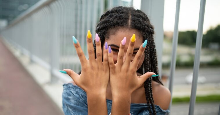 "Uñas de domapina" Son la extensión perfecta de la moda de la dopamina