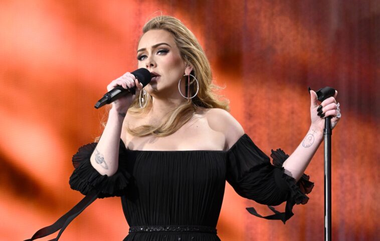 Adele habla sobre posponer la residencia en Las Vegas: "Fui un caparazón de persona durante un par de meses"