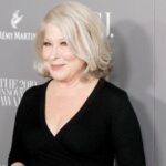 Bette Midler responde a la reacción violenta por sus tuits sobre el "borrado" de mujeres