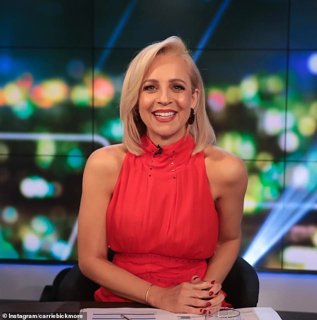 ¡Ella está de vuelta!  Carrie Bickmore está lista para hacer un regreso inminente al escritorio de The Project después de mudarse a Londres con su familia.  Según un nuevo informe, volverá a la pantalla el lunes.