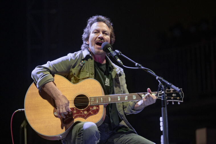 DANA POINT, CALIFORNIA - SEPTEMBER 25: Singer, songwriter and mutli-instrumentalist Eddie Vedder performs live on stage during Ohana Festival at Doheny State Beach on September 25, 2021 in Dana Point, California. (Photo by Jim Bennett/WireImage )