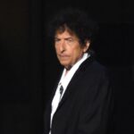 El acusador de abuso de Bob Dylan abandona el caso luego de las acusaciones de que se destruyó la evidencia