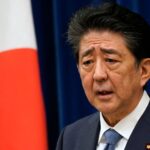 El ex primer ministro de Japón, Shinzo Abe, en estado crítico después de recibir un disparo durante un discurso de campaña (Informe)