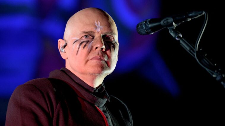 El líder de Smashing Pumpkins, Billy Corgan, prepara un espectáculo benéfico para las víctimas del tiroteo en Highland Park