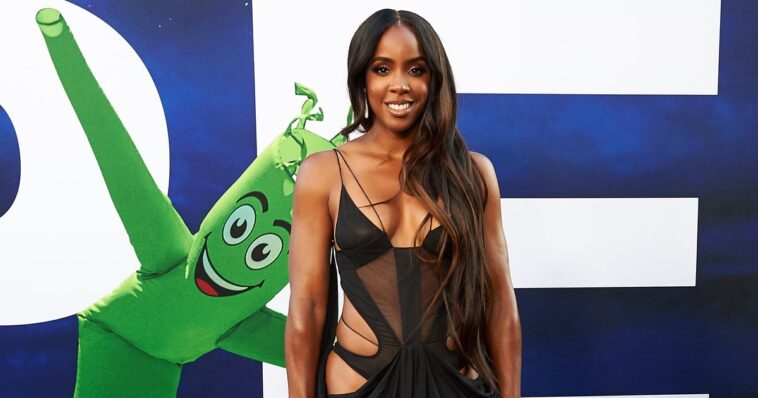 El vestido Mugler de malla de Kelly Rowland tiene varios recortes en la cadera