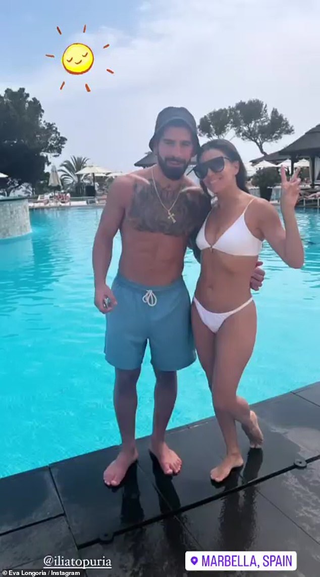 Diversión bajo el sol: Eva Longoria, de 47 años, mostró su increíble figura en un bikini blanco mientras golpeaba la piscina con la estrella de MMA Ilia Topuria en Marbella el domingo después de organizar la Global Gift Gala