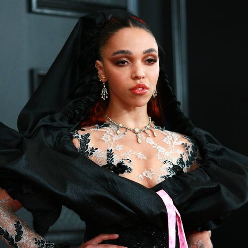 FKA Twigs: 'El pole dance me ayudó a recuperarme como mujer'