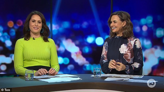 Lisa Wilkinson (a la derecha, con Rachel Corbett) hizo un regreso inesperado a The Project el domingo y será la presentadora del programa Channel 10 durante otras cuatro noches esta semana.