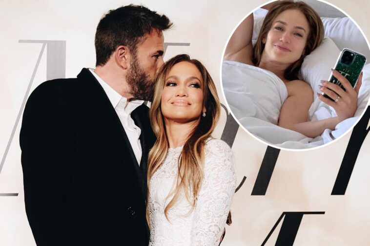 Jennifer Lopez presume anillo de bodas en foto sin maquillaje