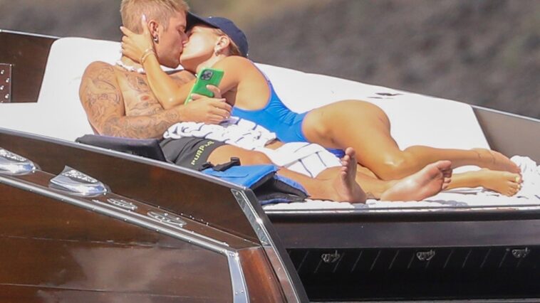 Justin Bieber y Hailey Bieber se enamoraron en un bote mientras continúa su recuperación