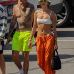 Diversión bajo el sol: Justin y Hailey Bieber fueron vistos de vacaciones en el lago Coeur d'Alene en Idaho a principios de este mes