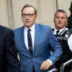 Kevin Spacey se declara inocente de todos los cargos de agresión sexual en el Reino Unido, fecha de juicio fijada para junio de 2023