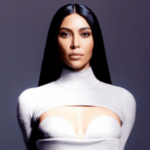 Kim Kardashian continúa mostrándole al mundo lo increíble que perdió peso