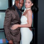 ¿Entonces no hay boda?: Una fuente cercana a Kylie Jenner ha negado los rumores de que ella ha establecido un registro de bodas con su nuevo novio Travis Scott a Page Six;  visto en 2019