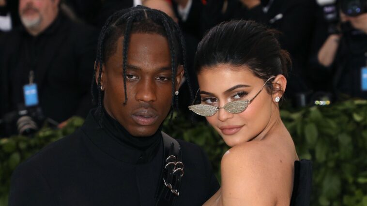 Kylie Jenner y Travis Scott enfrentan una reacción violenta por la combinación de jets privados