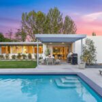 La estilista Jeanne Yang pone a la venta la casa Richard Neutra de 1962 por 3,3 millones de dólares (exclusivo)