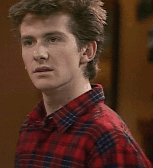 La estrella de Original Neighbors, David Clencie (en la foto aquí en el programa en los años 80) calificó al productor del programa como una