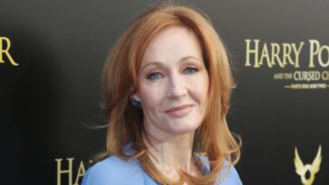 La policía investiga una amenaza de muerte a J. K. Rowling lanzada por una activista trans