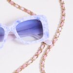 Las gafas de sol coloridas son nuestra tendencia favorita de accesorios para el verano de 2022