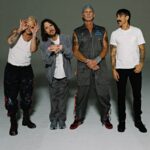 Los Red Hot Chili Peppers anuncian su nuevo álbum, Return of the Dream Canteen
