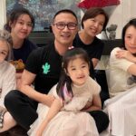 Los internautas especulan que Zhang Ziyi se ve sombría en esta foto porque su hijastra tiene el mismo color de cabello que su madre biológica