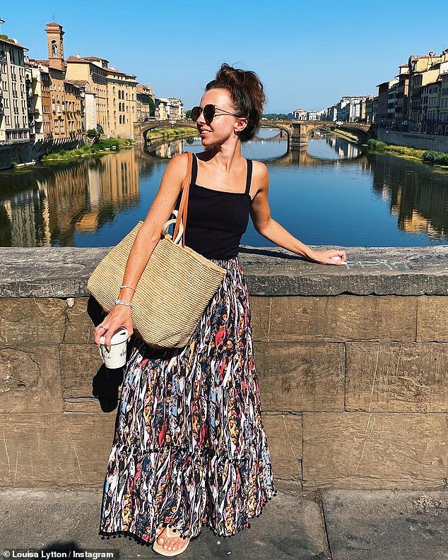 Hermosa: Louisa Lytton llamó la atención con una falda maxi multicolor y un top negro en una gran cantidad de instantáneas publicadas en Instagram el jueves desde su luna de miel italiana con Ben Bhavna.