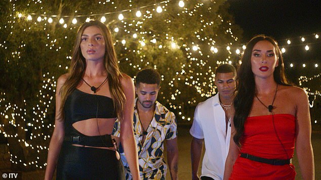 ¡Aquí vienen los problemas!  La villa de Love Island está a punto de ponerse patas arriba cuando cuatro nuevas bombas harán su entrada en el episodio del miércoles.