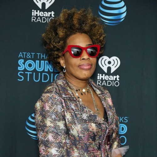 Macy Gray es criticada por comentarios controvertidos sobre personas transgénero