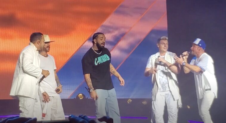 Mira a Drake unirse a los Backstreet Boys para interpretar 'I Want It That Way' en el concierto de Toronto