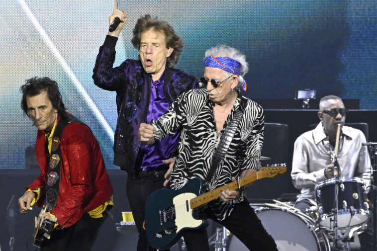 Mira a los Rolling Stones tocar 'No siempre puedes conseguir lo que quieres' con el coro ucraniano