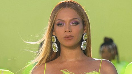 Mira el primer TikTok de Beyoncé con un cameo de Cardi B